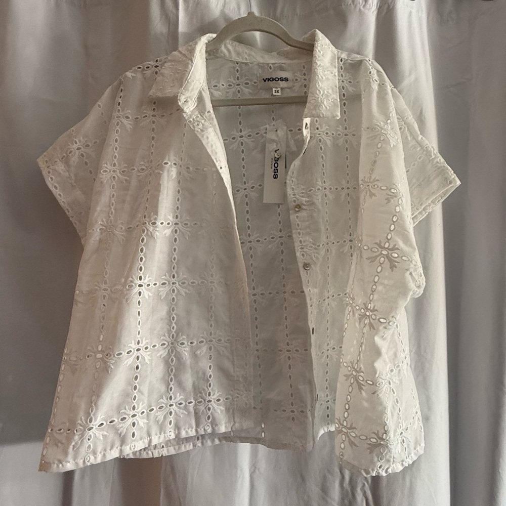 Vigoss Cream Eyelet Blouse